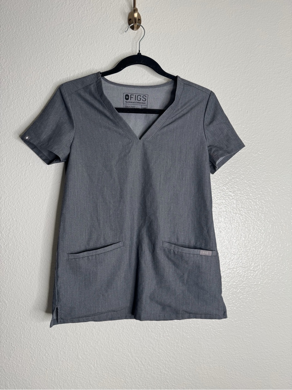 Figs Casma Scrub Top XXS Graphite